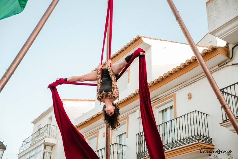 El Bufón y la Acróbata Aérea — escena